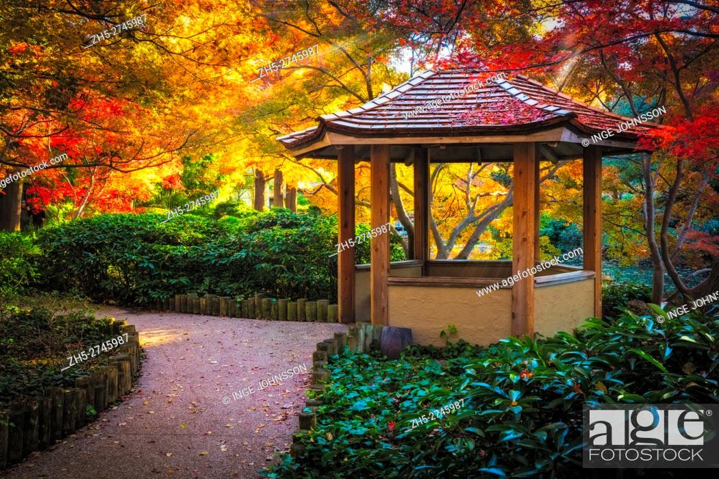 The Fort Worth Japanese Garden Is A 7 5 Acre Japanese Garden In