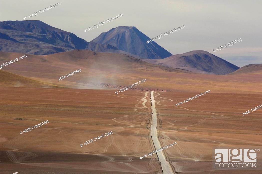 Stock Photo: Chile, South America, at Paso Vizcacha, San Pedro de Atacama, Altiplano, Antofagasta, landscape, South America, road,.