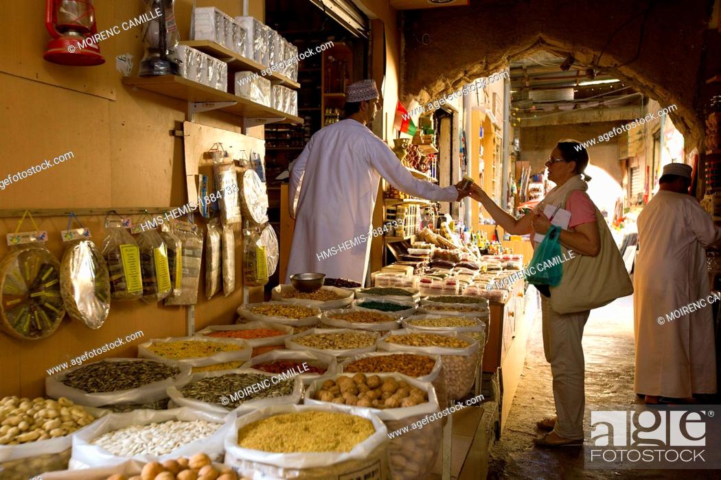 Stock Photo: Sultanate of Oman, Ad Dakhiliyah region, Western Hajar Mountains, Nizwa, the spice souk.