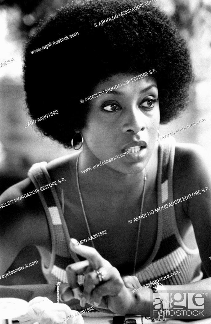 Pictures of lola falana