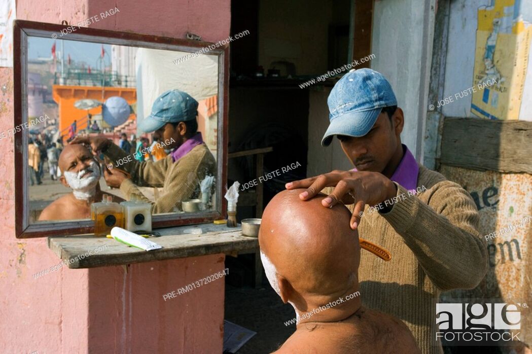 Hair dresser in Varanasi City, Uttar Pradesh, India, Asia, Stock Photo,  Picture And Rights Managed Image. Pic. PRE-RM01372020647 | agefotostock