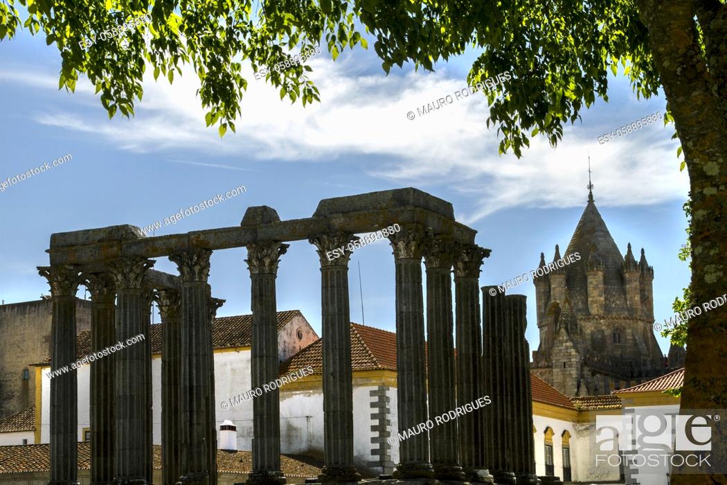 Stock Photo: View of the famous Temple of Diana monument, located in Evora, Portugal.