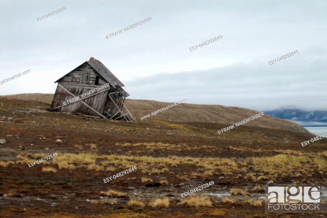 Stock Photo: old crooked Hut, Spitsbergen.