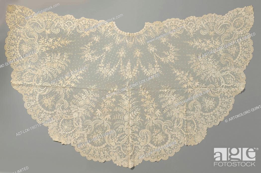 Stock Photo: Semicircular scarf made of appliqué lace with garlands and bouquets placed in a radius, Natural-colored appliqué scarf: bobbin lace with single needle lace.