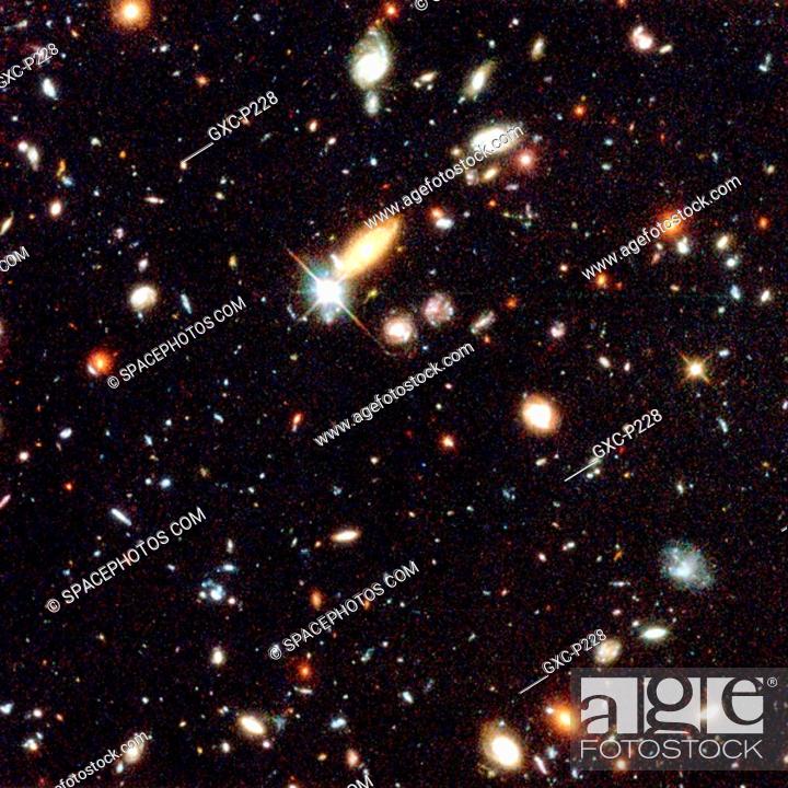 Tenen Vermomd Geschiktheid The Hubble Deep Field. Hubble Space Telescope, Stock Photo, Picture And  Rights Managed Image. Pic. GXC-P228 | agefotostock