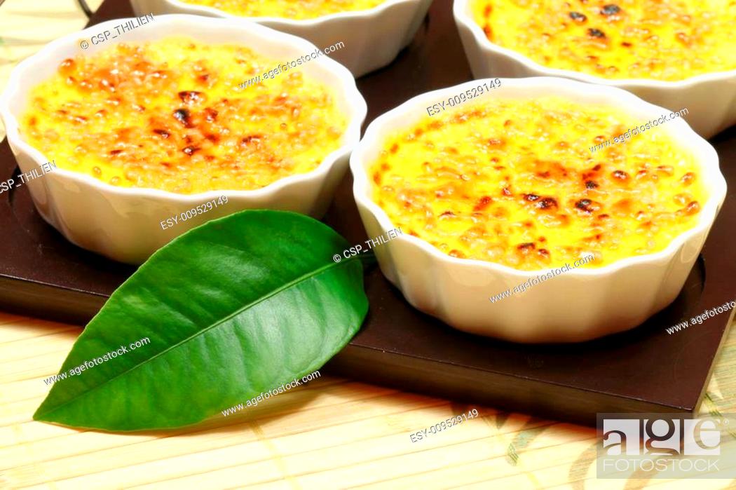 Stock Photo: Creme brulee with leaf.