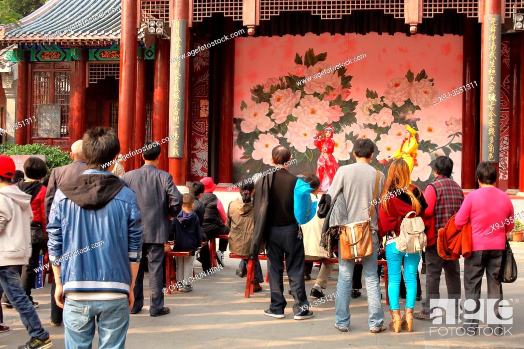 Photo de stock: Culture Show in China Folk Culture Village, Shenzhen, China.