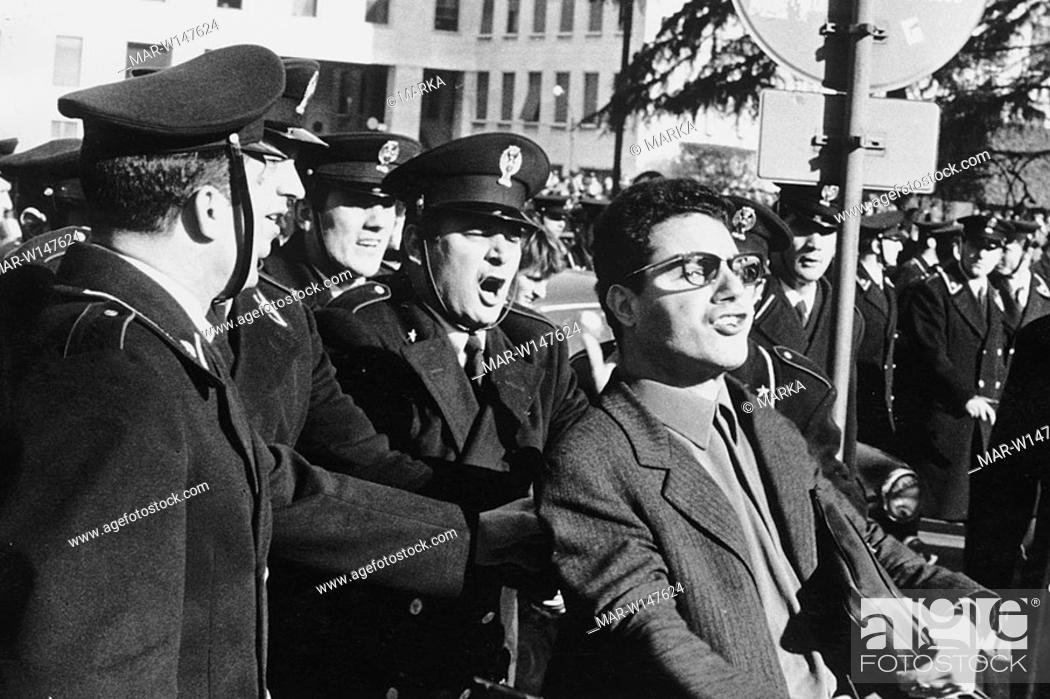 Stock Photo: italia, roma, manifestazione e disordini all'universita' di valle giulia, 1968.