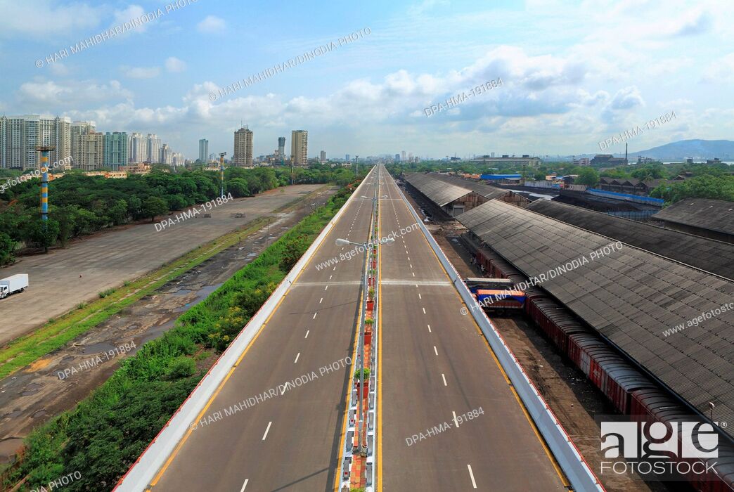 Photo de stock: eastern freeway flyover Mumbai Maharashtra.