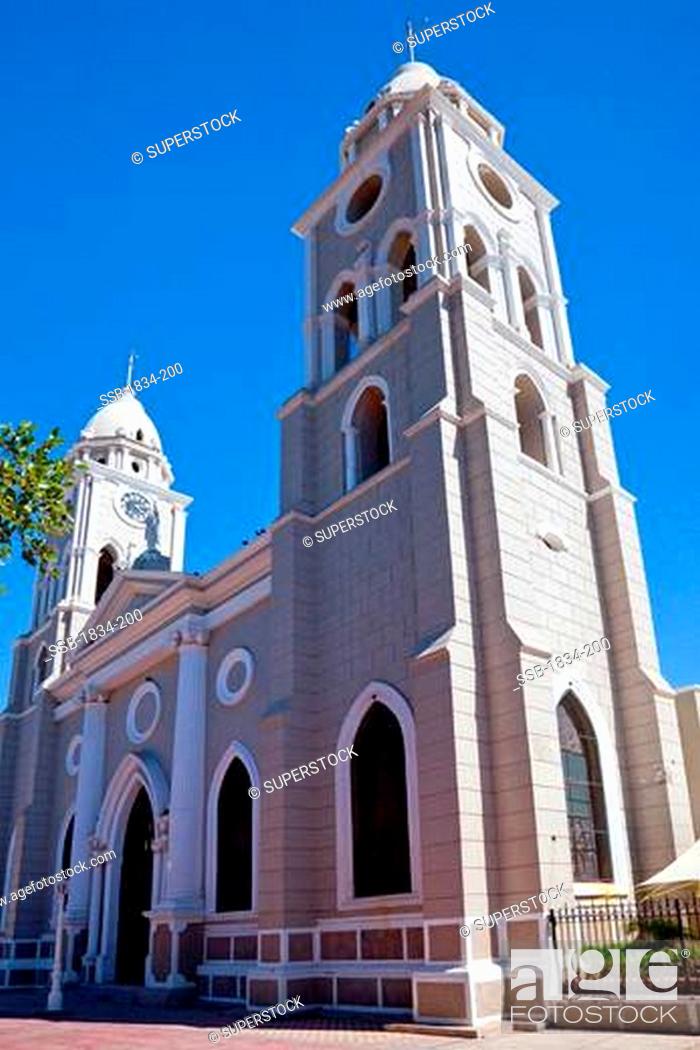 Low angle view of a church, San Fernando Church, Guaymas, Sonora, Mexico,  Foto de Stock, Imagen Derechos Protegidos Pic. SSB-1834-200 | agefotostock