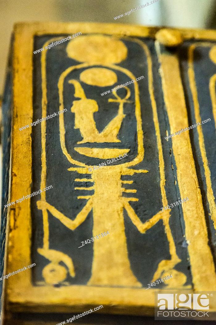 Stock Photo: Egypt, Cairo, Egyptian Museum, from the tomb of Yuya and Thuya in Luxor : Wooden and gilded jewel box, showing a Djed pillar holding the cartouche of Amenhotep.