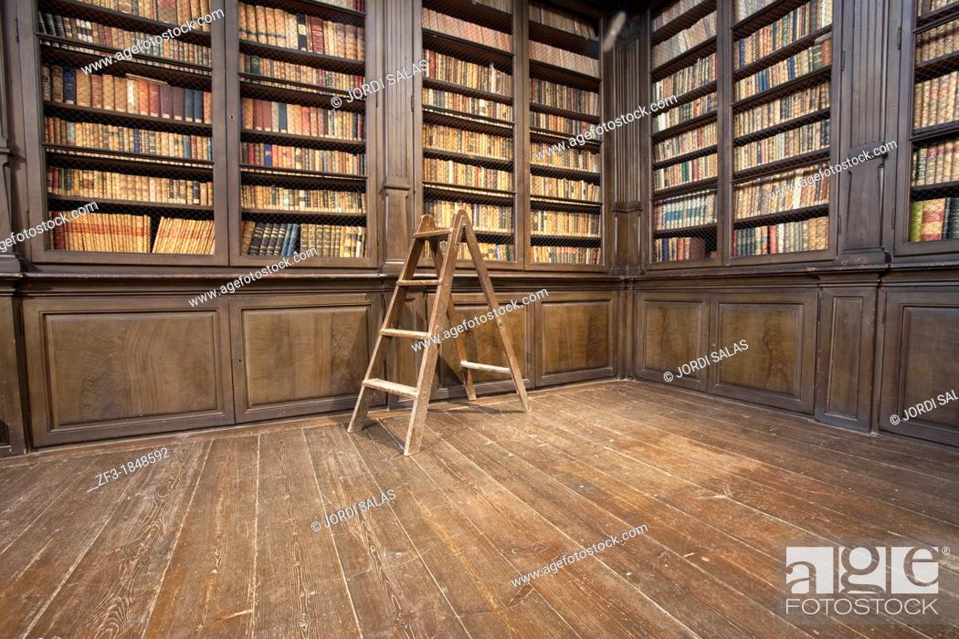 Stock Photo: Old library in the Victor Balaguer museum, Vilanova i la Geltrú.