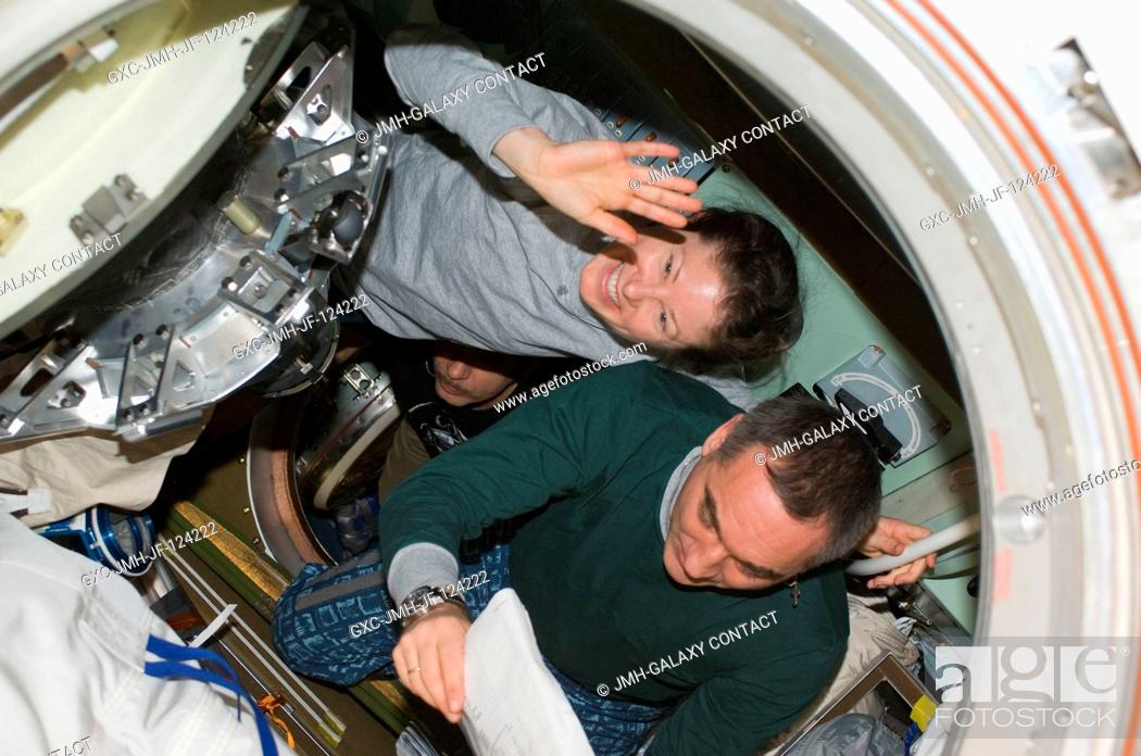 Stock Photo: Russian cosmonaut Alexander Skvortsov, Expedition 24 commander; and NASA astronaut Tracy Caldwell Dyson, flight engineer.