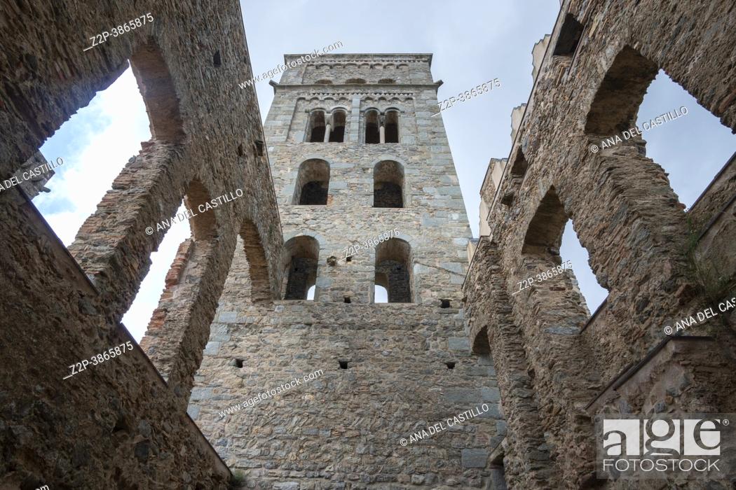 Photo de stock: San Pere de Rodes monastery El Port de la Selva Girona Catalonia Spain.