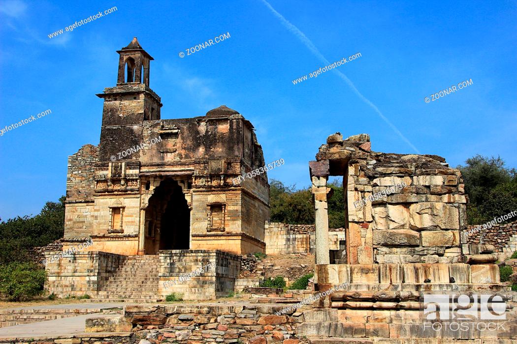 Stock Photo: Western entrance gate to Chittorgarh Fort having watch tower in Chittorgarh, Rajasthan, India, Asia.