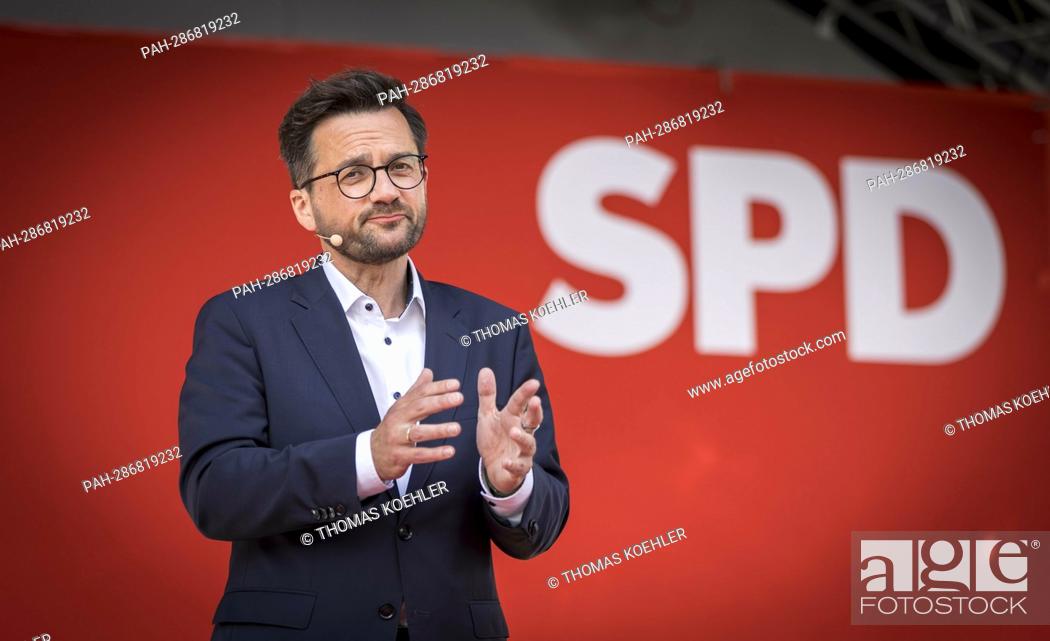 Stock Photo: Conclusion of the election campaign of the NRW SPD in Koeln with top candidate Thomas Kutschaty. Cologne, May 13, 2022. - Cologne/Deutschland.