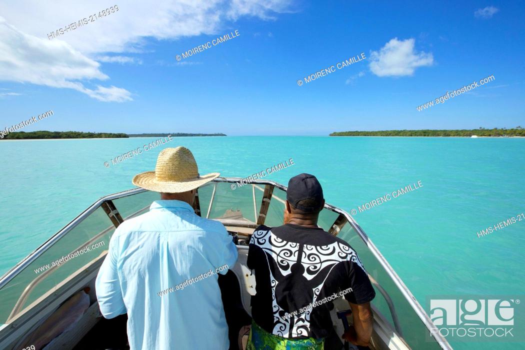 Stock Photo: France, New Caledonia, Isle of Pines, Bay Saint Joseph fishing, Lagoon listed as World Heritage by UNESCO.
