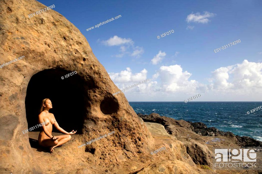 Nude women in hawaii
