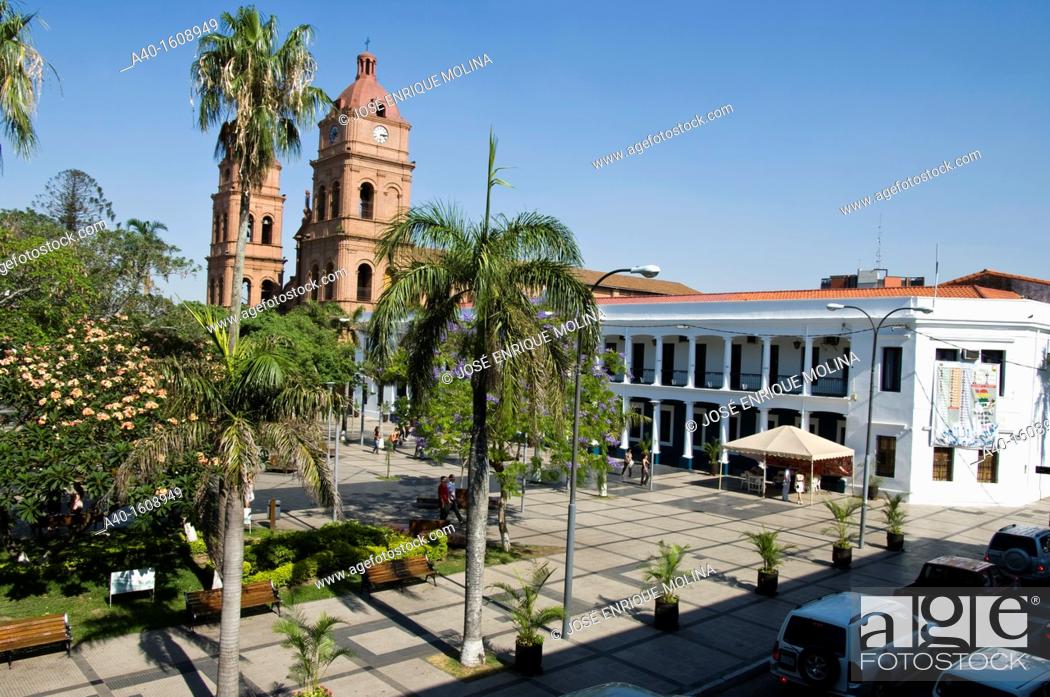 Stock Photo: Bolivia. Santa Cruz city. The Cathedral of San Lorenzo (1770-1838) in the square September 24.