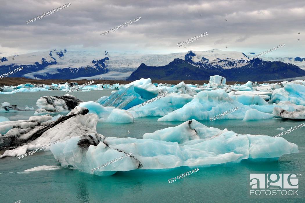 Stock Photo: jökulsarlon, island, lagune, gletscher, gletschersee, eisberg, eisberge, landschaft, eis, kalt, see, natur, südküste.