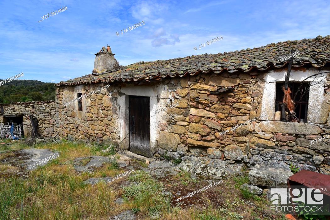 Stock Photo: Mamoles, Fariza municipality. Traditional architecture. Zamora province, Castilla y Leon, Spain.