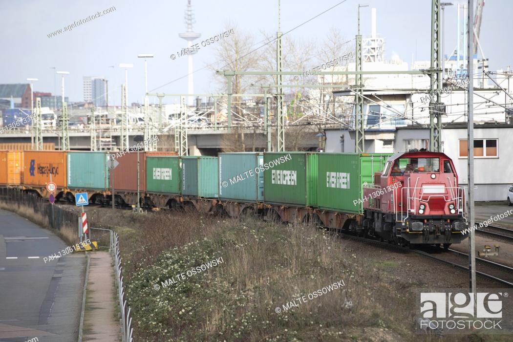 Stock Photo: Containers on a freight train in the port of Waltershof, Hamburg Waltershof February 17, 2020. | usage worldwide. - Hamburg/Hamburg/Deutschland.