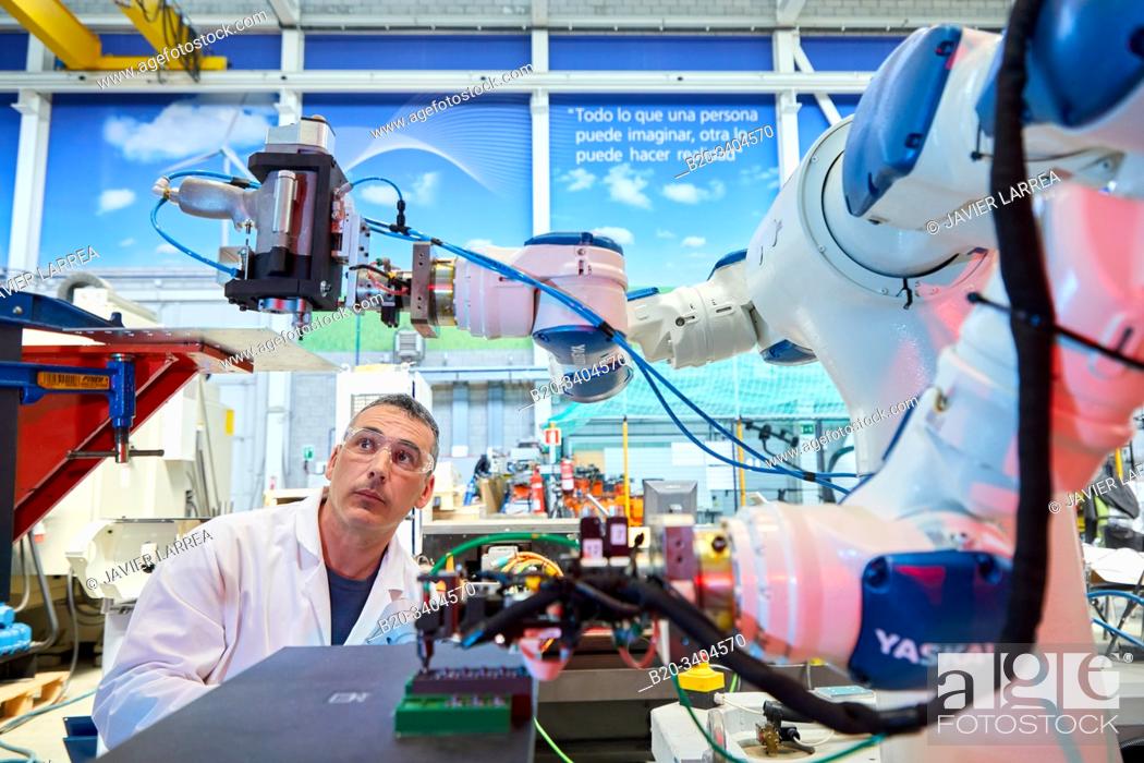 Stock Photo: VERSATILE, a project that seeks to overcome the technological barrier that prevents having flexible robotics facilities in production lines.