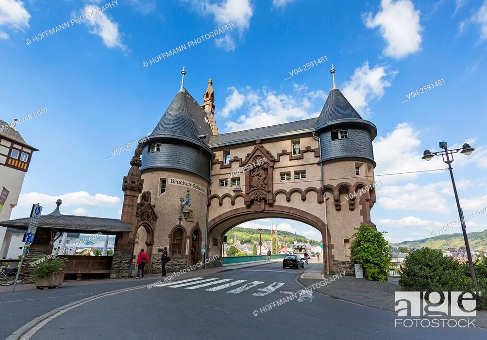 Stock Photo: 20th century Brueckentor (Bridge Gate) in the picturesque village of Traben-Trabach, Rhineland-Palatinate, Germany, Europe.