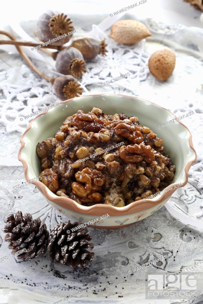 Stock Photo: Kutia (traditional Christmas dish of wheat, poppy seeds, honey and nuts).