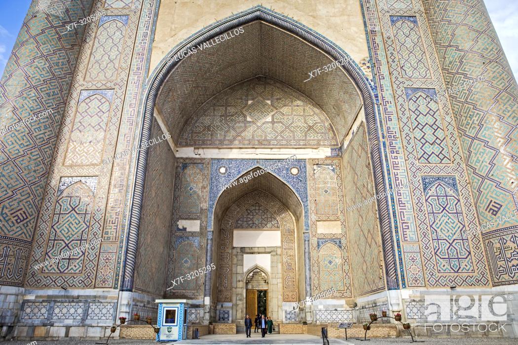 Stock Photo: Main gate of Bibi-Khanym Mosque, Samarkand, Uzbekistan.