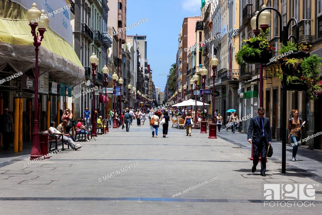 Main shopping street, Calle Tirana, historic town centre Las Palmas, Canaria, Canary Foto de Stock, Imagen Derechos Protegidos Pic. IBR-2344269 | agefotostock
