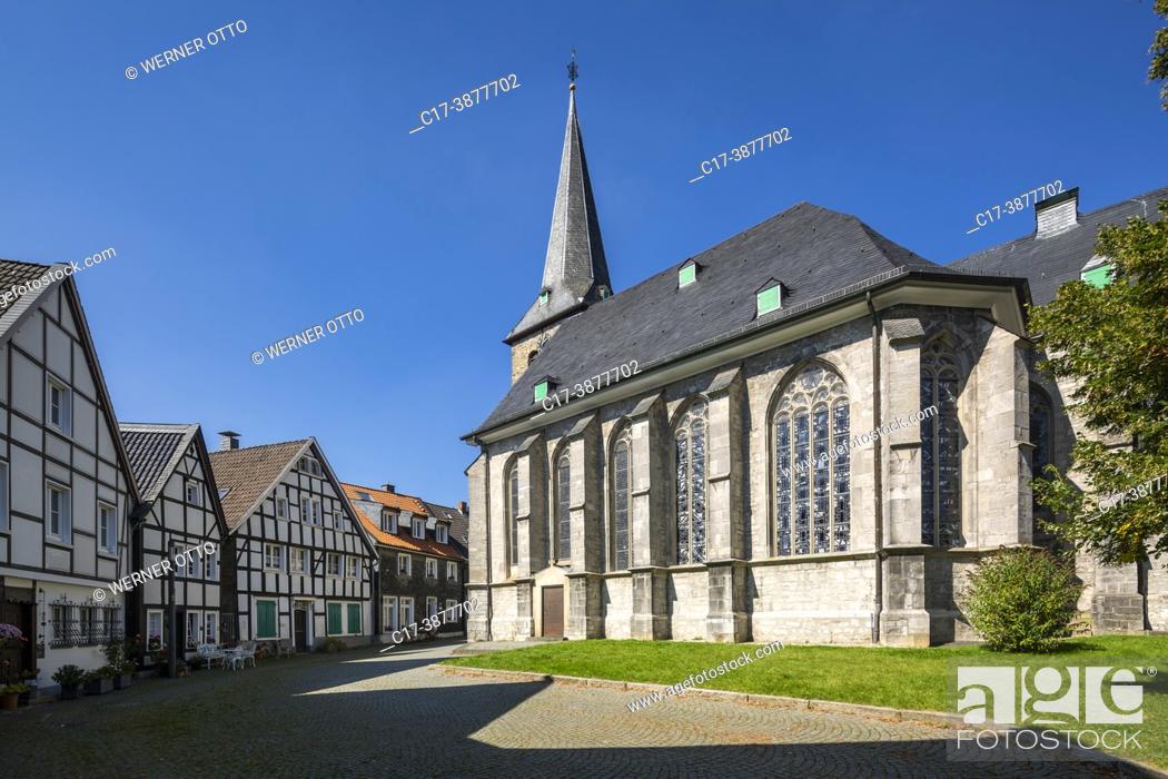 Stock Photo: Wuelfrath, Germany, Wuelfrath, Bergisches Land, Niederbergisches Land, Niederberg, Rhineland, North Rhine-Westphalia, NRW, old town, evangelic city church.