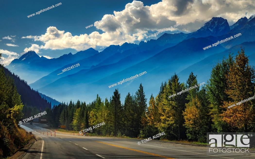 Stock Photo: Scenic view of the mountains aligning the Trans Canada Highway in Glacier National Park, British Columbia, Canada, North America.