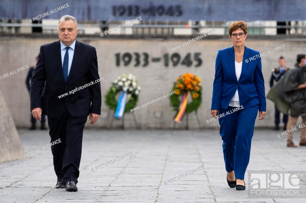 Stock Photo: 18 August 2020, Bavaria, Dachau: Annegret Kramp-Karrenbauer (CDU), Federal Minister of Defense, and Jeremy Issacharoff, Ambassador of the State of Israel to.
