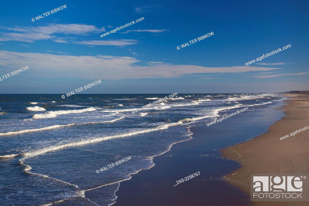 Stock Photo: USA, North Carolina, Outer Banks National Seashore, Nags Head, elevated beach view.