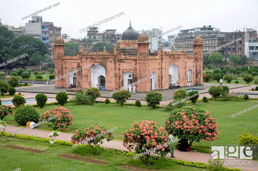 Stock Photo: Lalbagh Fort, Bangla-Muslim Style Architecture, Dhaka, Bangladesh Also Known As Fort Aurangabad.