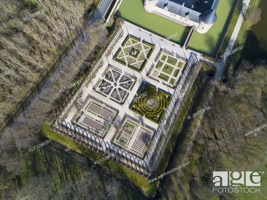 Imagen: Castle of Chamerolles, Chilleurs-aux-Bois, Loiret, Centre Val de Loire, France.