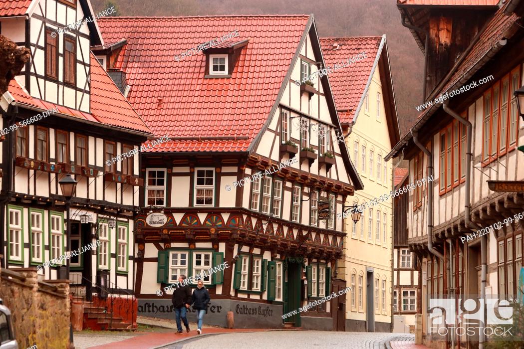 Stock Photo: PRODUCTION - 02 January 2022, Saxony-Anhalt, Stolberg: Old half-timbered houses in the Harz village of Stolberg. In 2019.