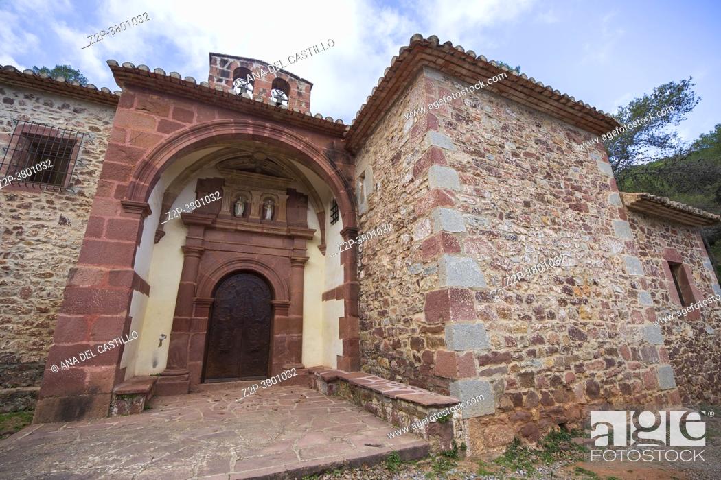 Imagen: Ermita de las Santas hermitage in Cabanes Desierto de las Palmas natural park in Castellon Spain.