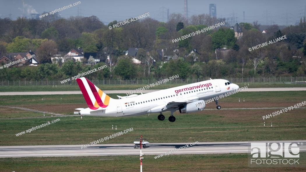Stock Photo: 09 April 2020, North Rhine-Westphalia, Duesseldorf: An Airbus A319-100 from the company Germanwings takes off from Düsseldorf airport.