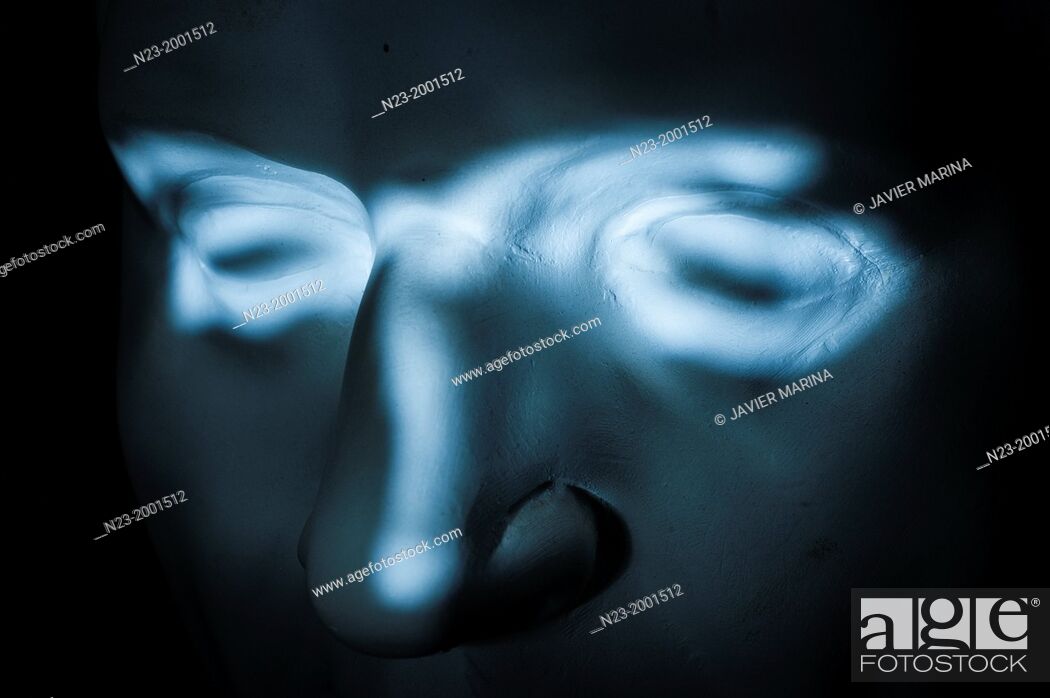 Photo de stock: Bust painted with light.