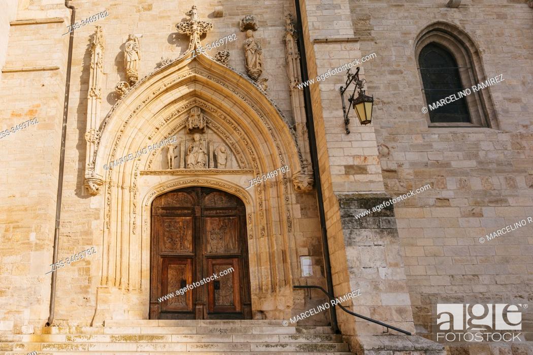 Iglesia de San Nicolás de Bari is a Catholic church on Fernán González  street in Burgos, Spain, Foto de Stock, Imagen Derechos Protegidos Pic.  Z5S-3469782 | agefotostock
