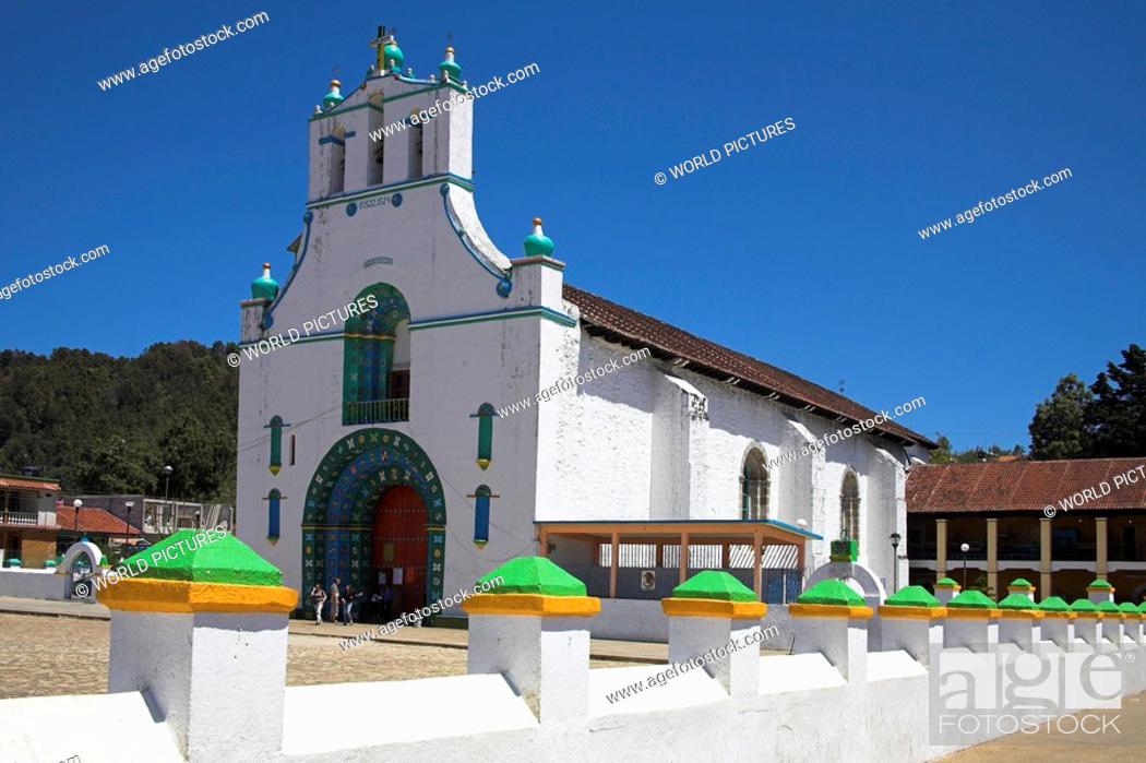 Iglesia de San Juan Bautista, St John The Baptist Church, San Juan Chamula,  Foto de Stock, Imagen Derechos Protegidos Pic. WDP-ZB362-111809-0077 |  agefotostock