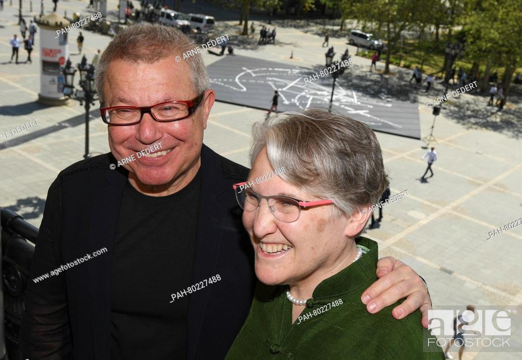 Stock Photo: Daniel Libeskind (L), US architect and urban planner of Polish descent, and his wife Nina pose on the balcony of the Old Opera in Frankfurt.