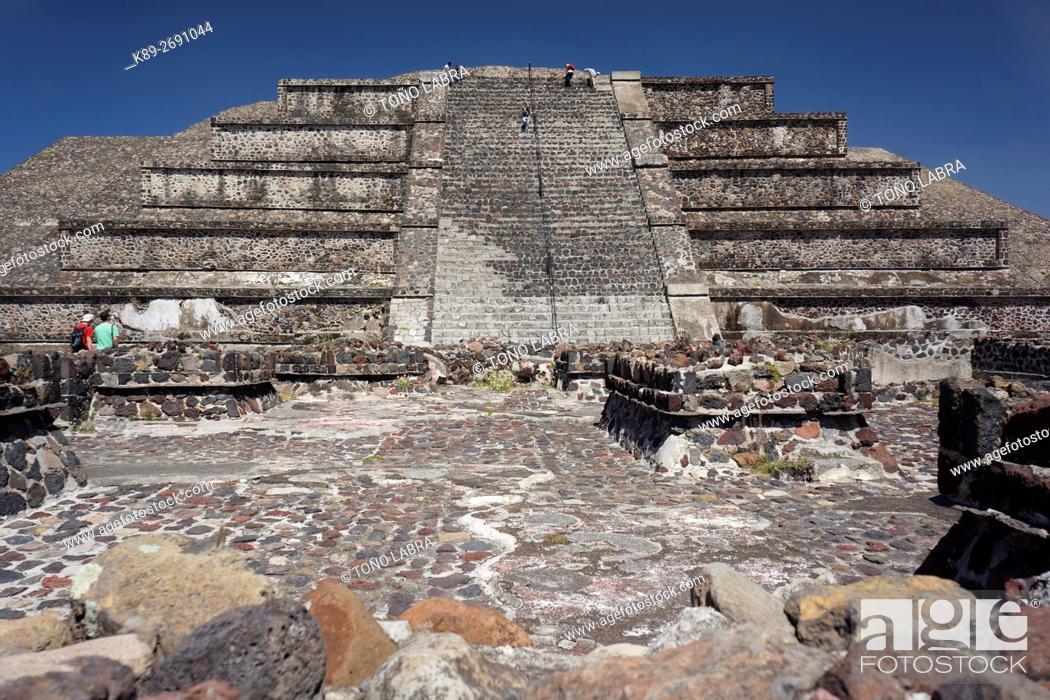 Stock Photo: Pyramid of the Moon. Teotihuacan. Mexico.