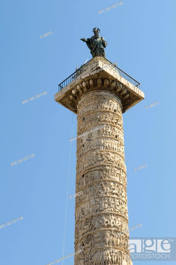 Photo de stock: Column of Marcus Aurelius, Piazza Colonna, Rome, Lazio, Italy, Columna Centenaria Divorum Marci et Faustinae.