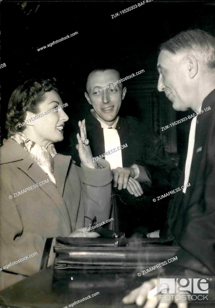 Photo de stock: Mar. 03, 1953 - Film star sued for breach of contract.: Viviane Romane the famous French screen star is seen hare with her lawyer.