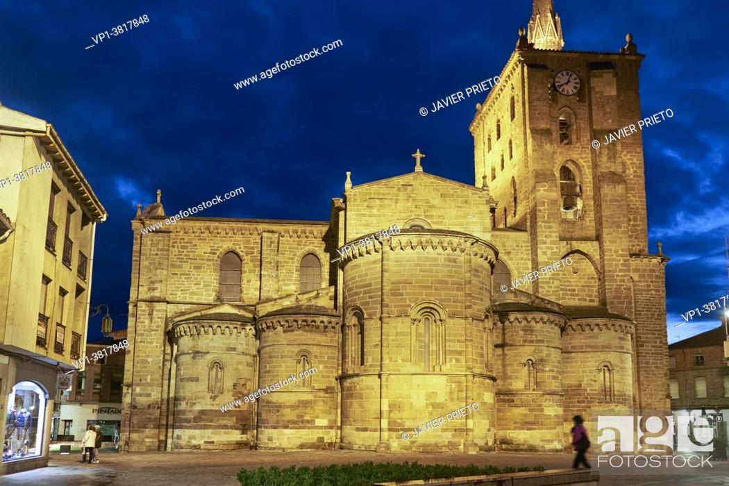 Stock Photo: Illuminated night view of the church of Santa María del Azogue. Benavente. Zamora. Castile and Leon. Spain. © Javier Prieto Gallego.
