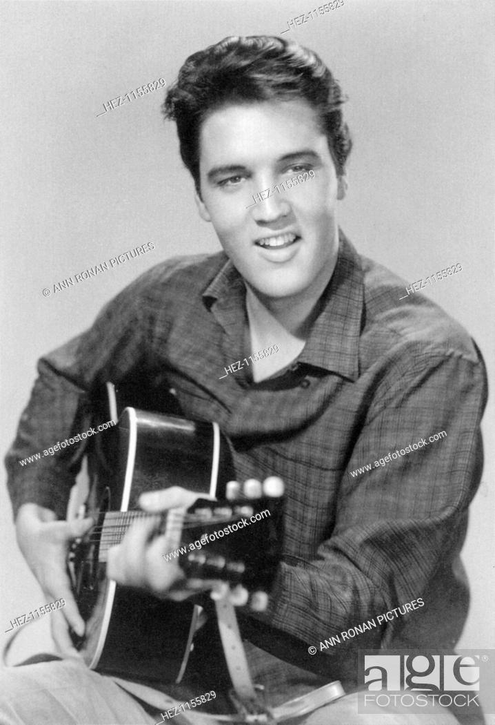 K3112 dancer and actor American singer Elvis Presley UNSIGNED photo 