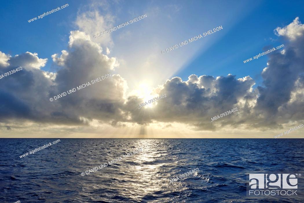 Stock Photo: Sunrise over the coral reef, coral sea of the Great Barrier Reef at Cairns, Australia.